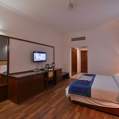 Hotel North Park Panchkula Exterior foto