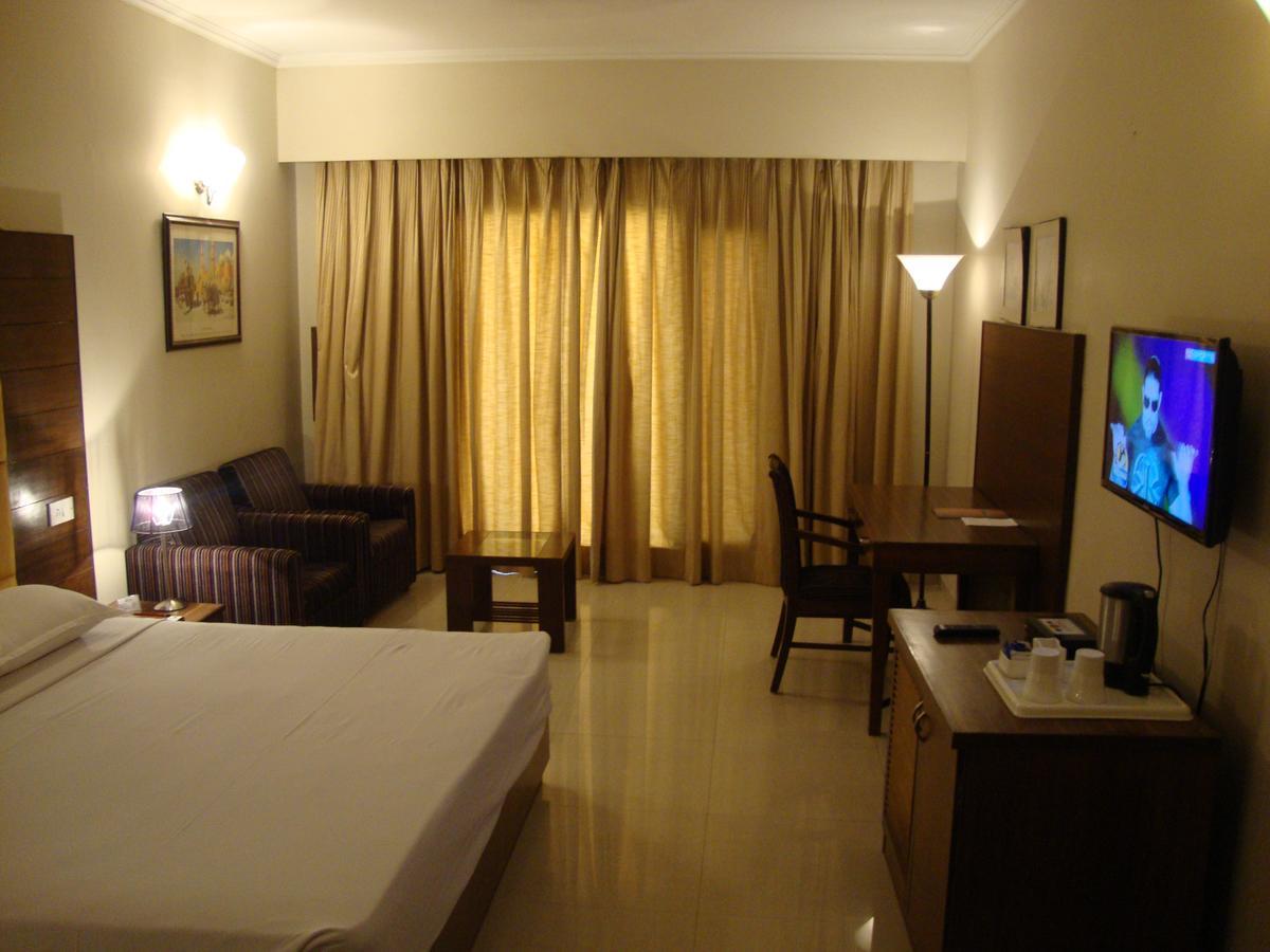 Hotel North Park Panchkula Exterior foto
