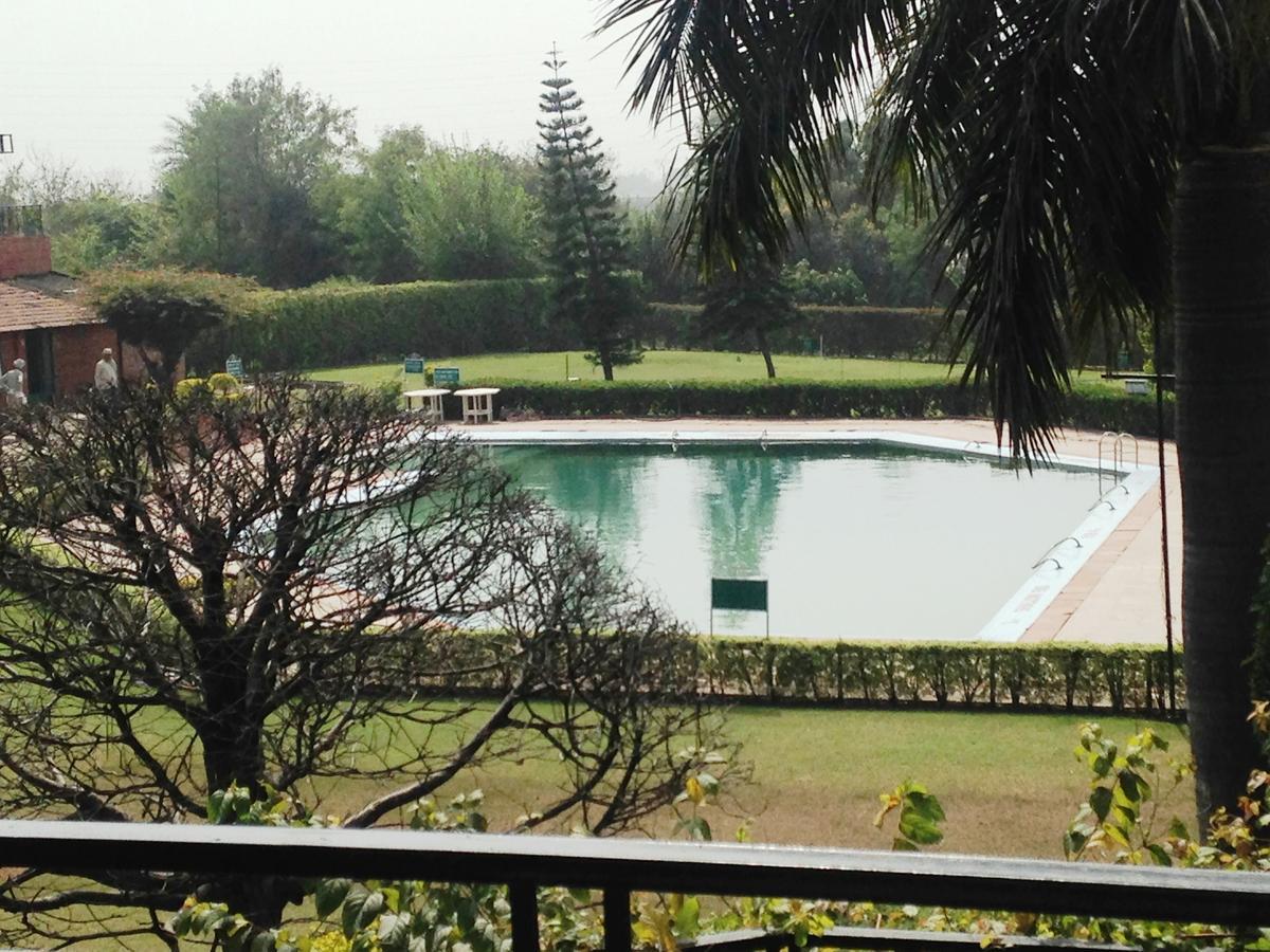 Hotel North Park Panchkula Exterior foto